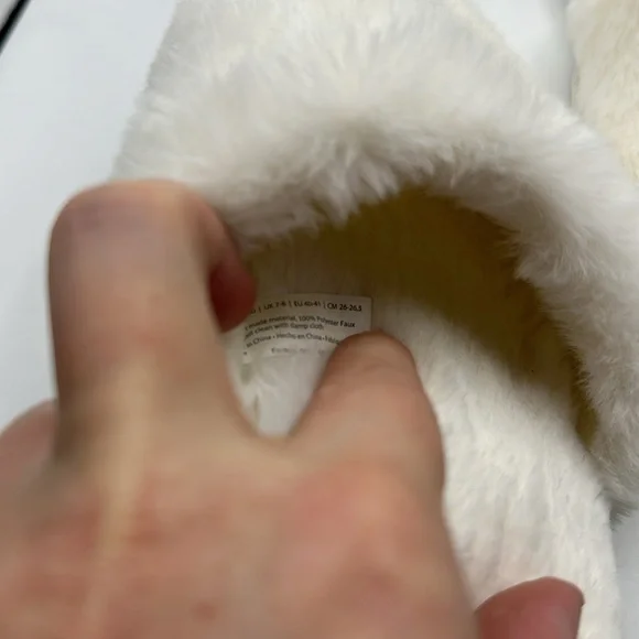 Dearfoams I DO White Fuzzy Bridal Slippers Women's Size Large US 9-10 - Picture 5 of 8